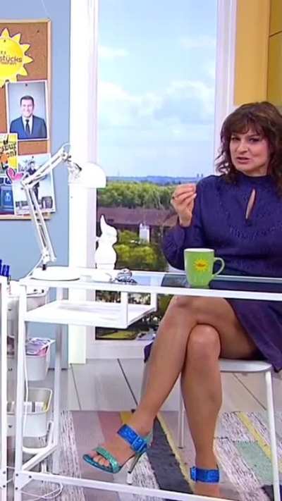 EnJOY heR LEG's -->please