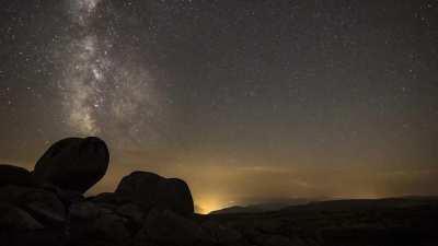 Moonset revealing Milkyway