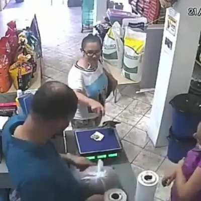 Robbery in broad daylight