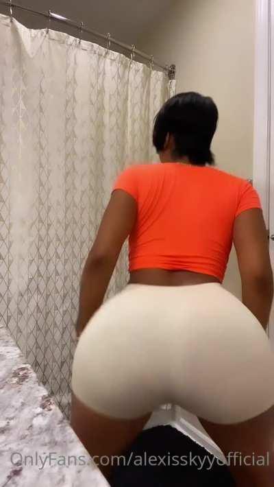 Ass - Get Her Folder in Comments ⬇️