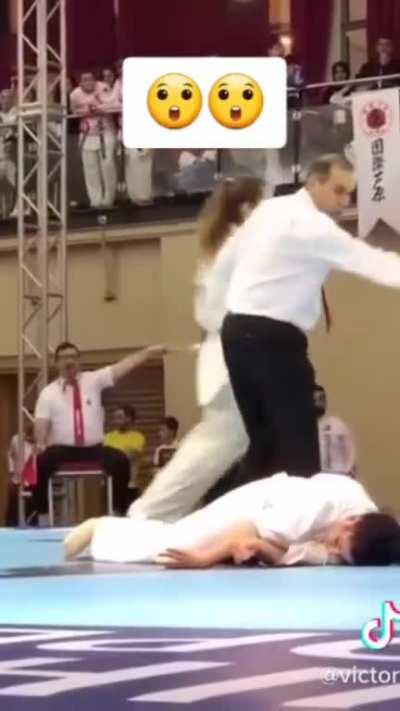 Everybody was Kung Fu fighting