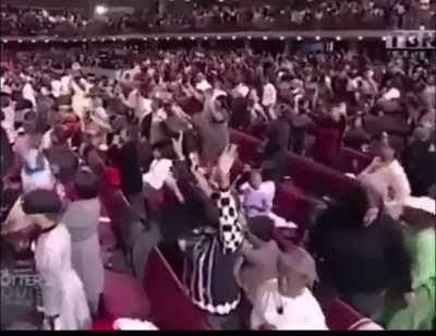 DEO Twins It’s a new week! Time to Grind!