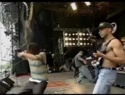 Rage Against the Machine performs Fistful of Steel