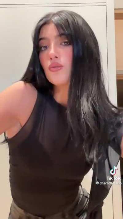 That see through shirt 😍 