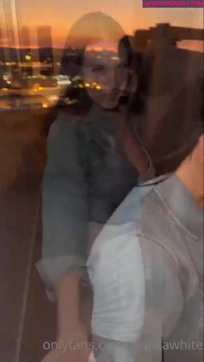 Romantic Angela 😍