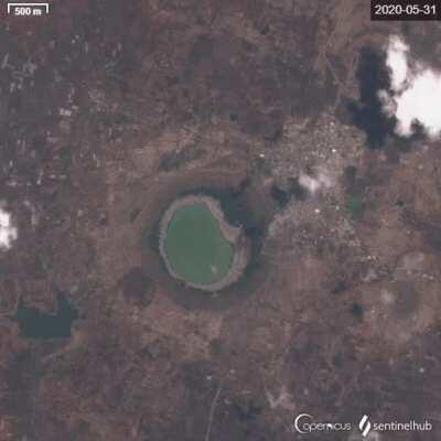 Water of Lonar crater lake changes color to pink (via Sentinel-2 L1C)