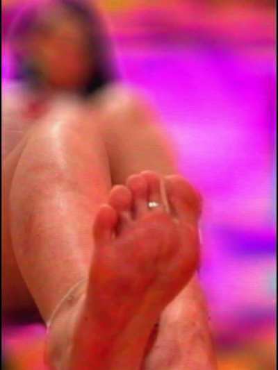 Any feet worshippers in here?