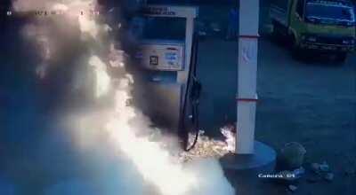 Tafadhali zima engine ya nduthi ukienda refill mafuta