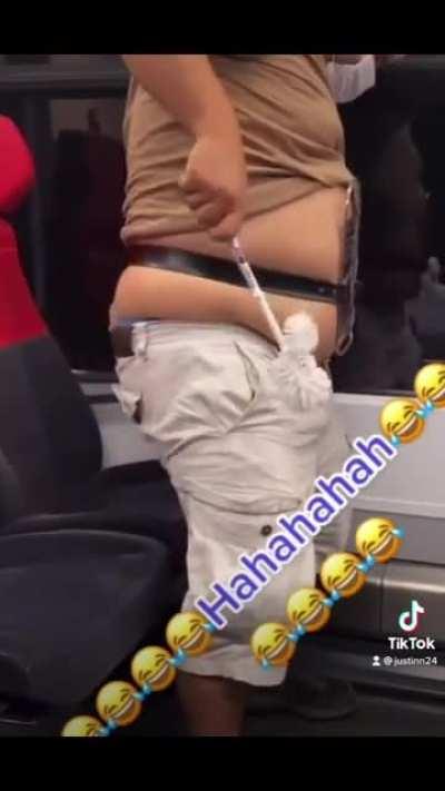 I&rsquo;m convinced this is Ethan in the video 😂