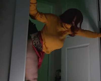 Velma gets caught by a monster (bightittygothegg) [Scooby-Doo]