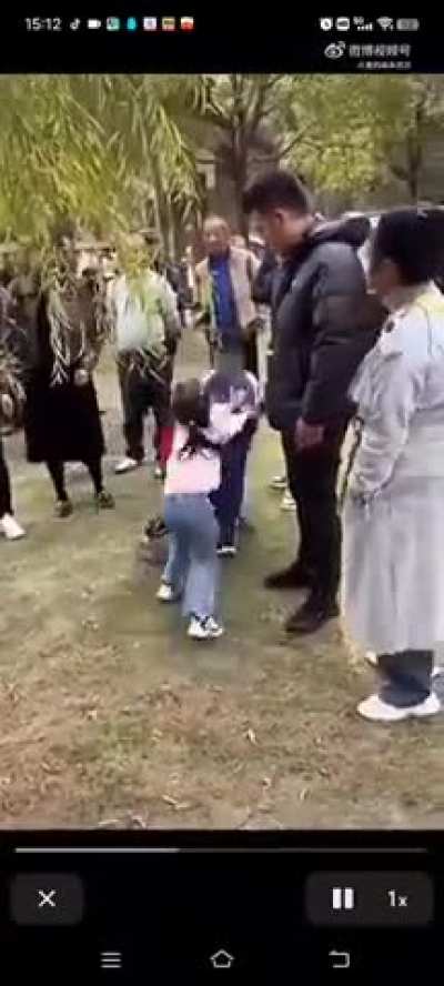 Everybody was kung-fu fighting 