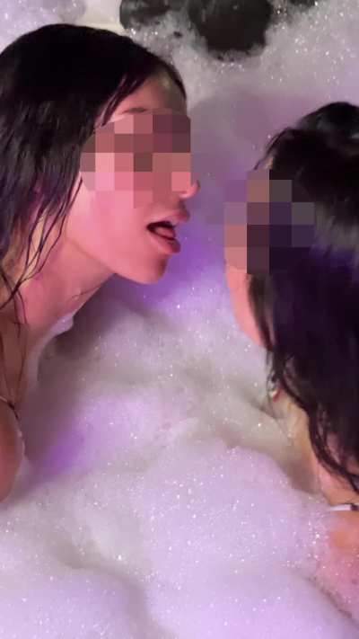 Her tongue made me come so hard 🥵👅