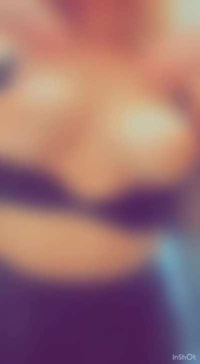 Daddy wants baby girl to get those tits out NOW? yes sir 💋✨