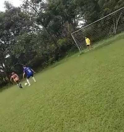 My goat Penaldo dominating in oil fields 🐪