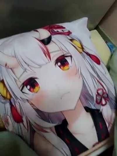 Bought my first body pillow, what do y'all think of it?