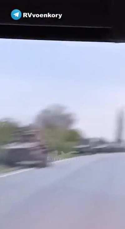 Ru pov: A huge column of Russian military equipment has recently passed towards Krasny Liman