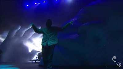 Just a appreciation post for the transition from Hurt you to I was never there in Coachella 2018