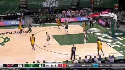 [Highlight] Duncan Robinson pulls up from Bird Bowl and sinks the three