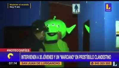 HE VENIDO A REMOJAR LA NUTRIA