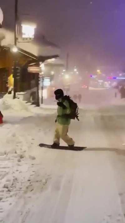 Доска в большом городе