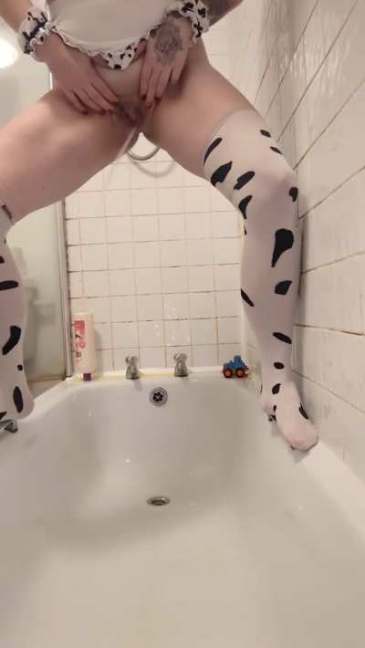 My first post! 💦 I need your mouth underneath me 💋