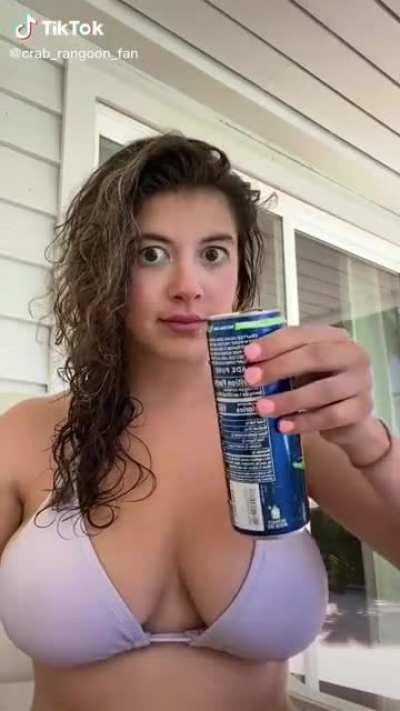 Cheers 🍻 [@crab_rangoon_fan]