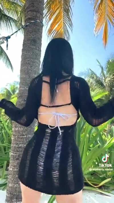 Qué rico brinca ese culo tan grande 🍑🔥