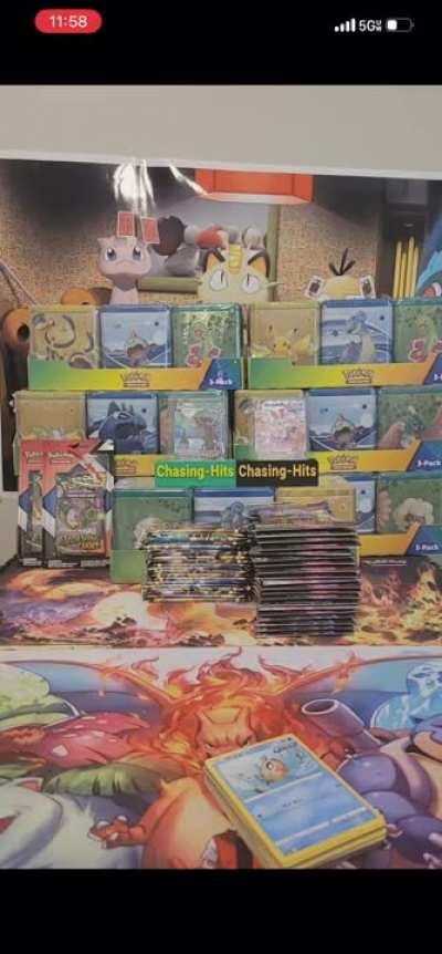 Whatnot nightmare. ChasingHitsPokemon had a bounty on pulling the Umbreon Vmax Alt Art ($500+ raw even in Korean) which is pulled in this video then quickly put off screen before being replaced with a Leafeon Vmax.