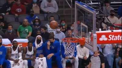 [Highlight] Luka picks up the Tech for trash talking Mann