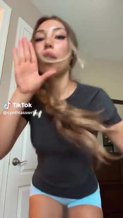 She threw it back a lil