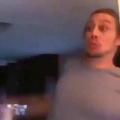 Ayel salva mucalol de um terrivel acidente