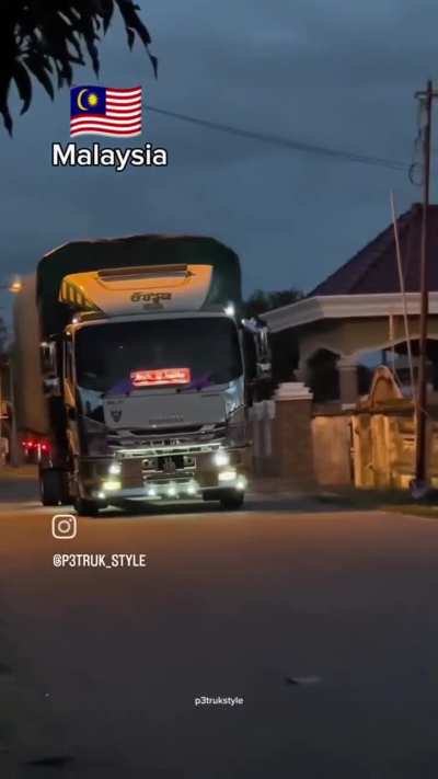 More distractions on the road pls