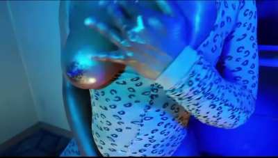 How do u like the lighting on these titties