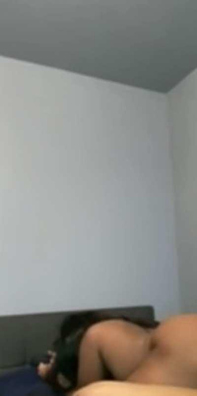 [F][F4F] Your favorite view from your cage in the corner