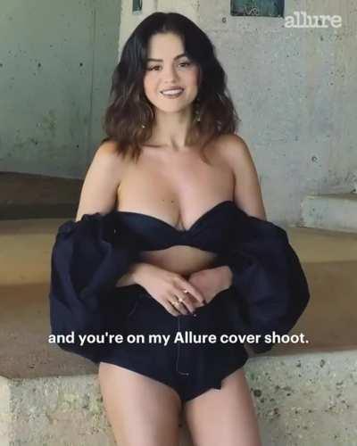 Selena Gomez has some amazing tits