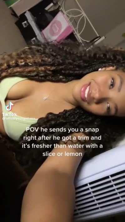 Love when she show the tummy