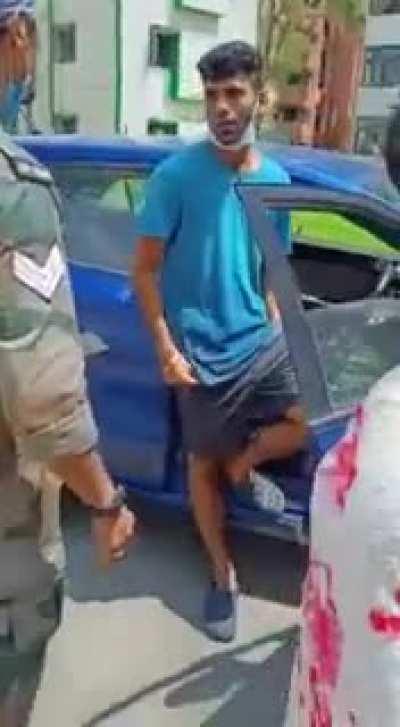 Kya bolte ho twatter librandu hai ya randian ?