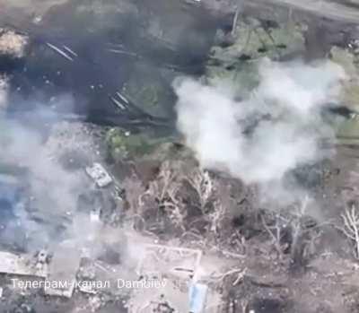 RU POV: Drone video showing Russian tank fighting in Makeevka, Luganks