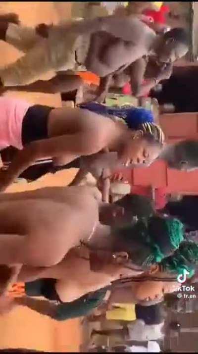 If you turned your phone to the side.... 😂🫡