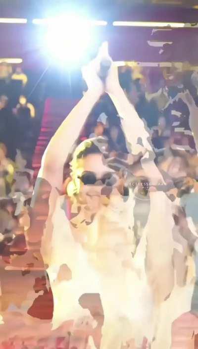 Alia bhatt milky armpits 🤤