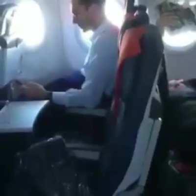 Man caught wank**g in the plane