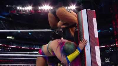 Becky Lynch 🥴🥴🥴