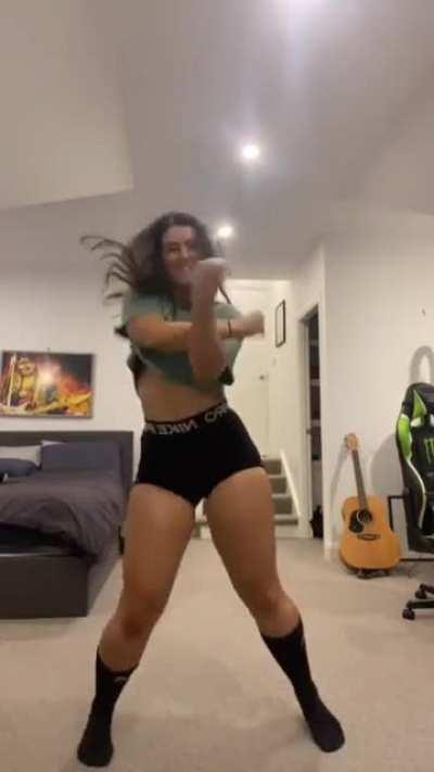 Taylor Morgan twerk 😉😂