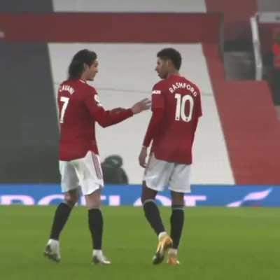 Not sure if it’s been posted but I love seeing how Cavani is helping the younger forwards with his knowledge and experience!