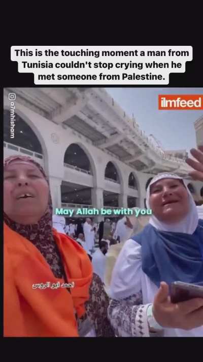 Man from Tunisia couldn’t stop crying when he met someone from Palestine