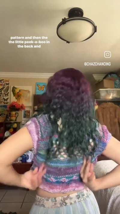 She oozes sexy bohemian personality without trying!