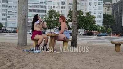 [GIF] Changing clothes on the beach. I think that guy went home a little happier than when he left for his walk.