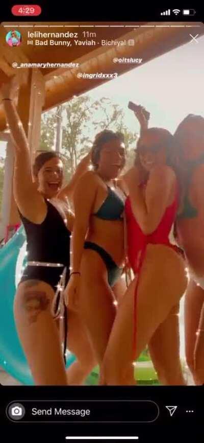 Look at the booty😍🍑