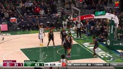 [Highlight] Jordan Nwora absolutely BANISHES Armoni Brooks to the shadow realm