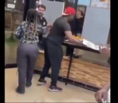 We have a Fried Chicken Connoisseur in this fine Establishment! 🍗 🍗 🍗 🏃🏿